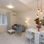 Graf Ignatiev Central Apartment